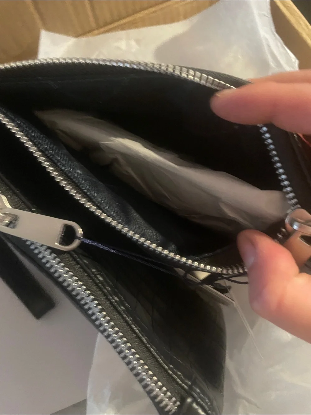 NWT FRENCH CONNECTION BLACK CROCODILE EMBOSSED DOUBLE WRISTLET CLUTCH